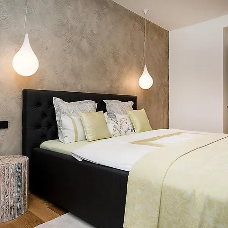 Charming Apartment In Famous Area Prague Exterior photo