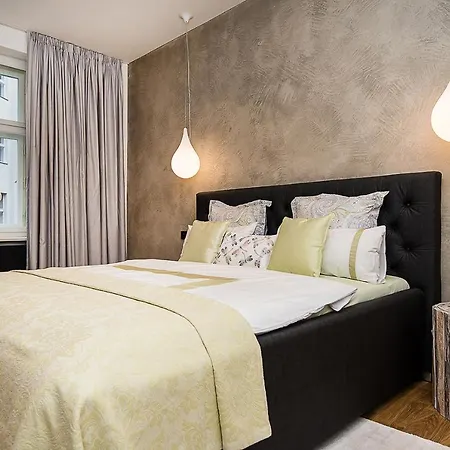 Charming Apartment In Famous Area Prague Exterior photo