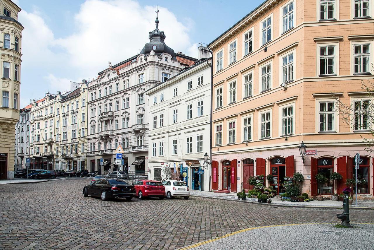 Charming In Famous Area Appartement *